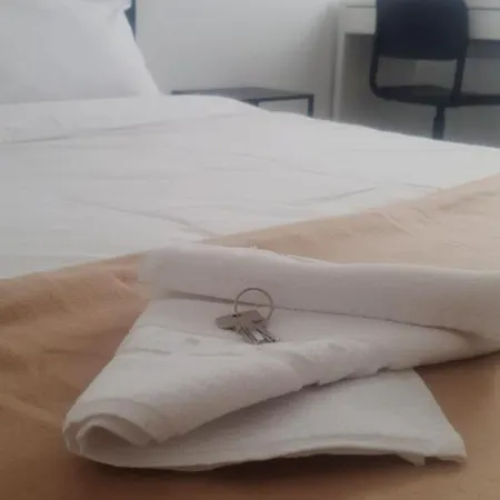 Kwatera prywatna Tranquila, Centrica Y Luminosa De Matrimonio En Vivienda Compartida Walencja