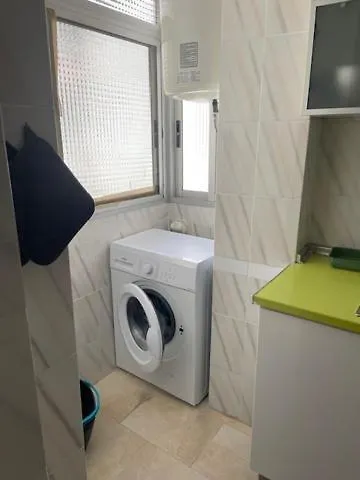 Tranquila, Centrica Y Luminosa De Matrimonio En Vivienda Compartida *