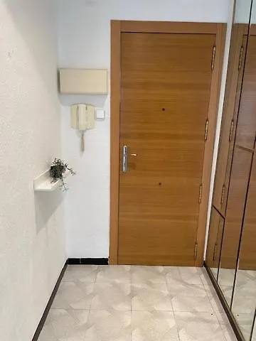 Kwatera prywatna Tranquila, Centrica Y Luminosa De Matrimonio En Vivienda Compartida