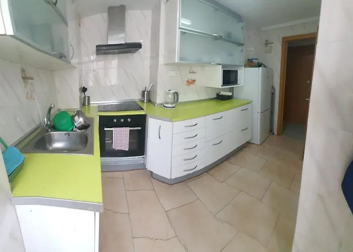 Kwatera prywatna Tranquila, Centrica Y Luminosa De Matrimonio En Vivienda Compartida *