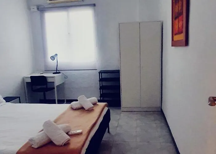 Tranquila, Centrica Y Luminosa De Matrimonio En Vivienda Compartida *