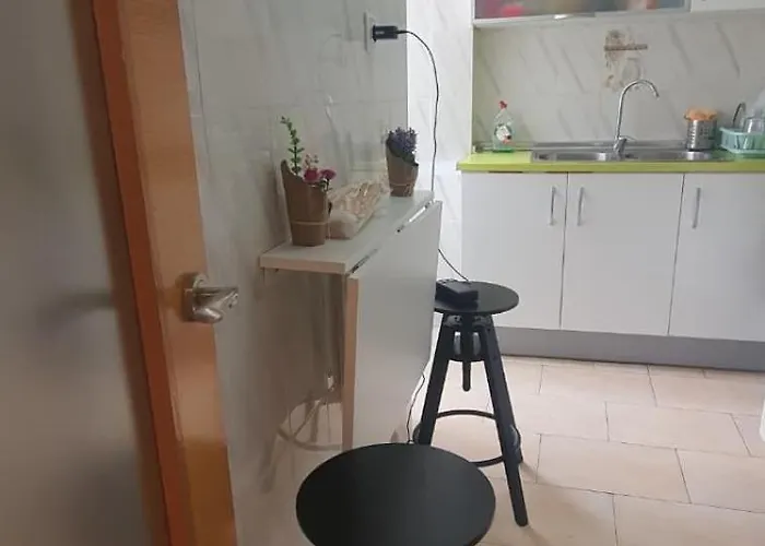 Kwatera prywatna Tranquila, Centrica Y Luminosa De Matrimonio En Vivienda Compartida